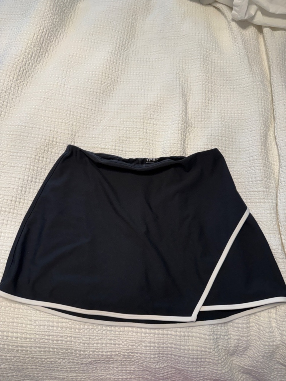 Abercrombie & Fitch: YPB Black Athletic Skort with White Trim